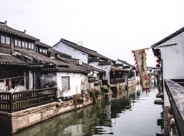 喜报 | 市医保中心窗口和服务标兵双双荣获行政审批局第四季度“提效争先”流动红旗！